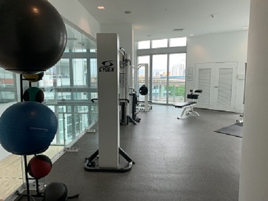Womens & Mens Fitness Center/Raquette Ball Womens & Mens Fitness Center/Raquette Ball